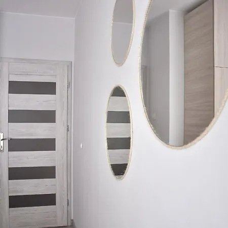 Q Gold - 3 Pokoje, Garaż, Klimatyzacja, Netflix * Łódź