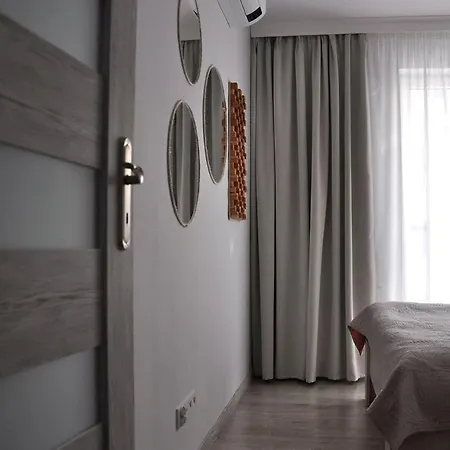 Q Gold - 3 Pokoje, Garaż, Klimatyzacja, Netflix Łódź