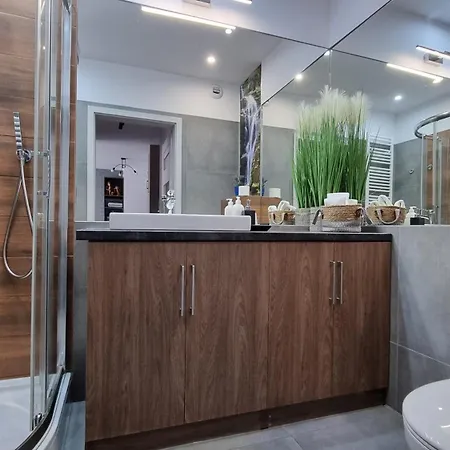 Q Gold - 3 Pokoje, Garaż, Klimatyzacja, Netflix Łódź