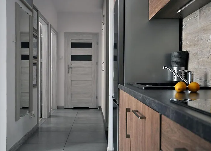 Q Gold- 3 Pokojowy Klimatyzowany Przy Manufakturze Z Garazem Gratis, Fv *