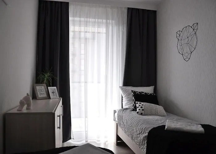 Q Gold- 3 Pokojowy Klimatyzowany Przy Manufakturze Z Garazem Gratis, Fv 罗兹