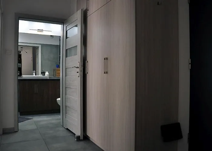 Q Gold- 3 Pokojowy Klimatyzowany Przy Manufakturze Z Garazem Gratis, Fv *