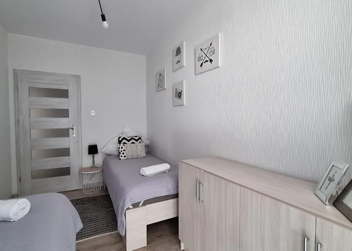 Q Gold- 3 Pokojowy Klimatyzowany Przy Manufakturze Z Garazem Gratis, Fv *