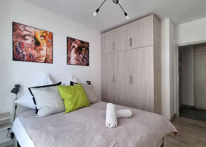 Q Gold- 3 Pokojowy Klimatyzowany Przy Manufakturze Z Garazem Gratis, Fv * 罗兹