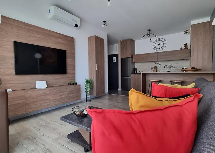 Q Gold- 3 Pokojowy Klimatyzowany Przy Manufakturze Z Garazem Gratis, Fv